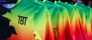 De 3 verschillende stof combinaties van de TBT Custom wielershirts