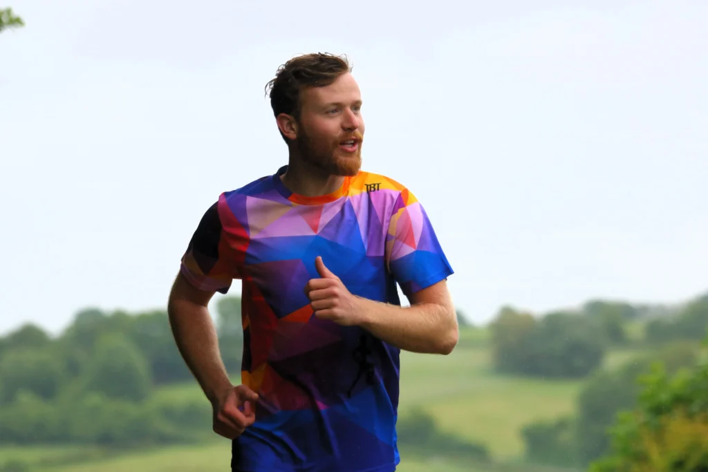 Luc In een TBT Custom ontworpen herdloopshirt in zuid limburg