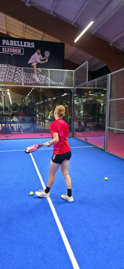 TBT Custom sportshirt op de padelbaan